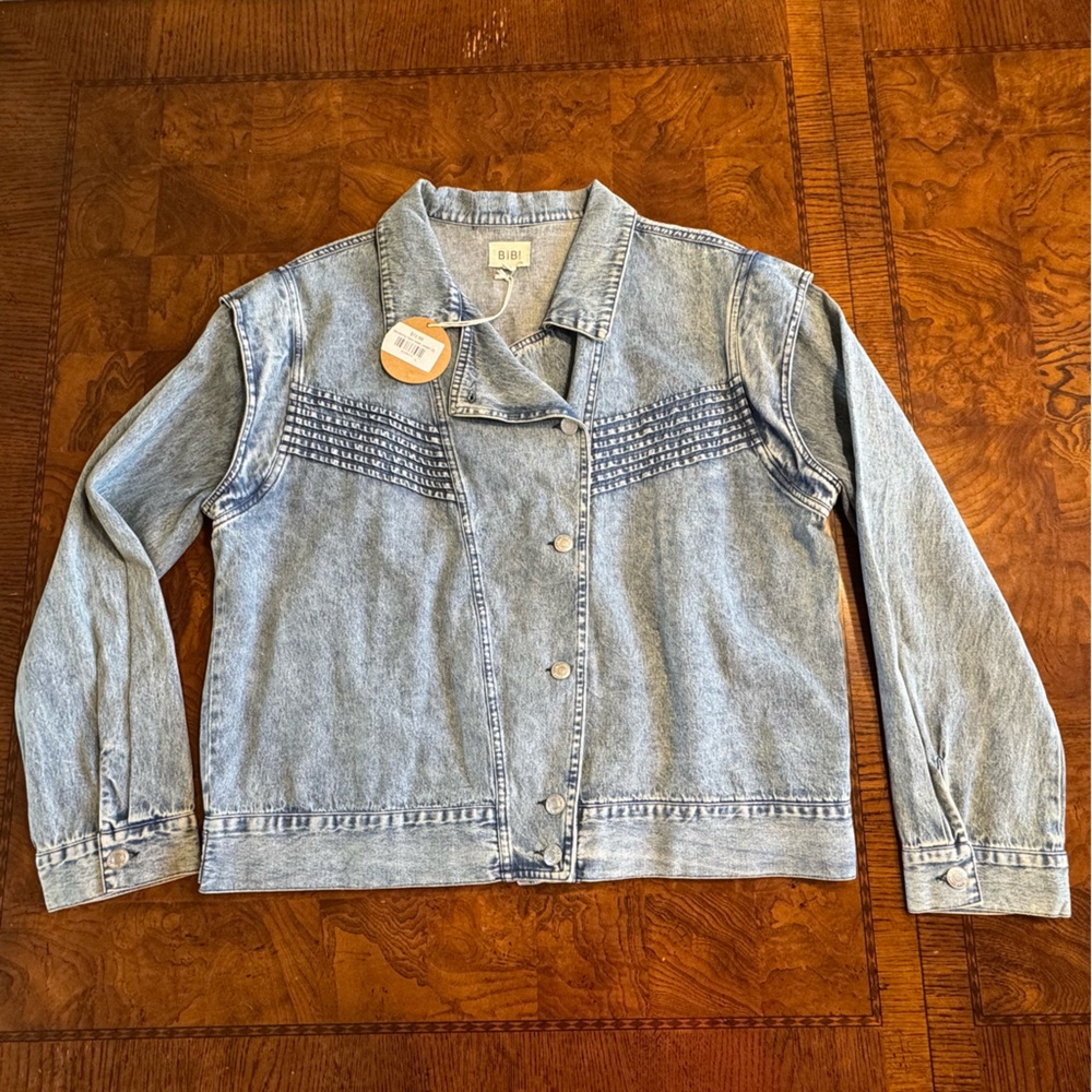 BiBi Women's Light Blue Denim Jacket size XL. NWT